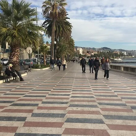 Lägenhet L'attico Di Anna Sanremo